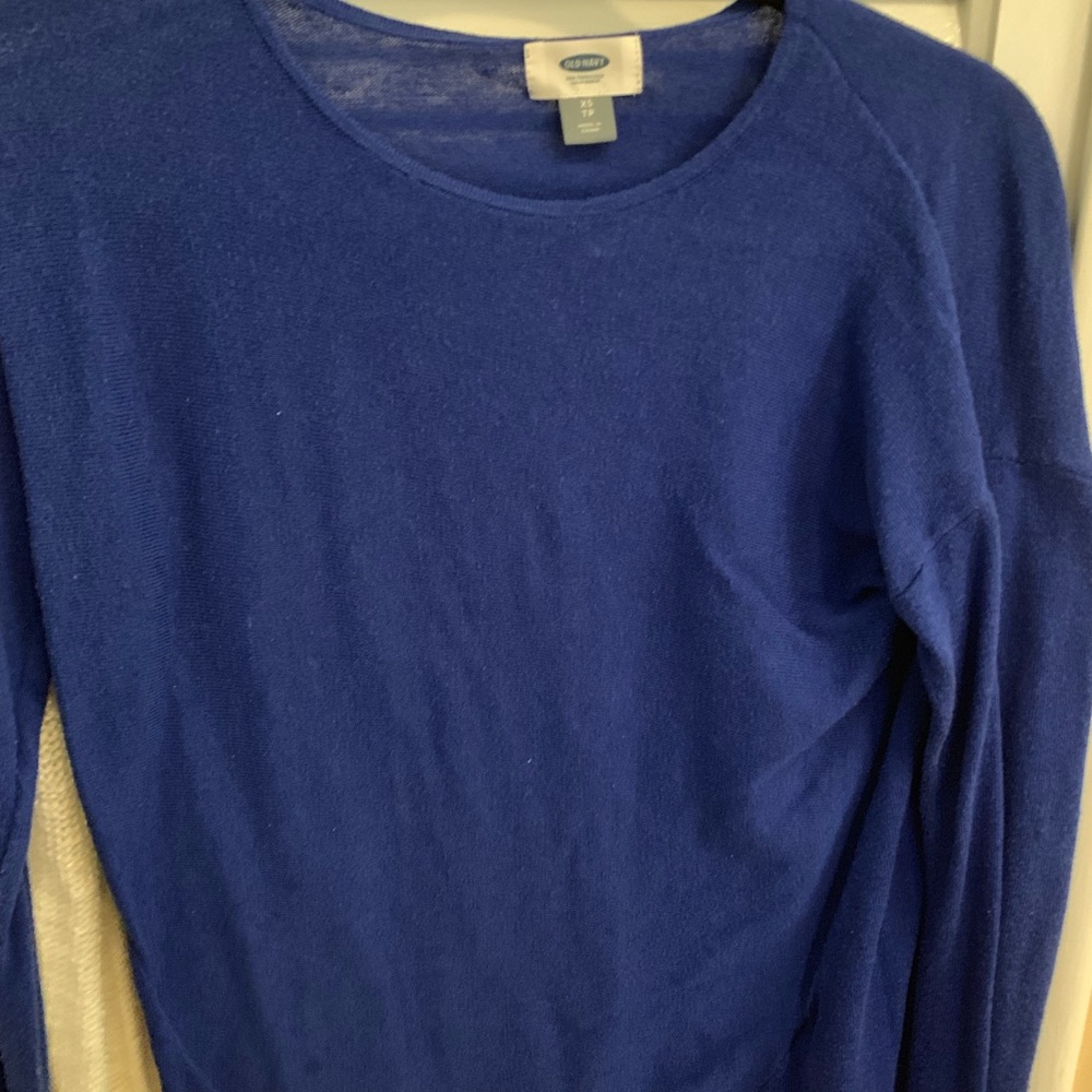 Blue Old Navy light sweater